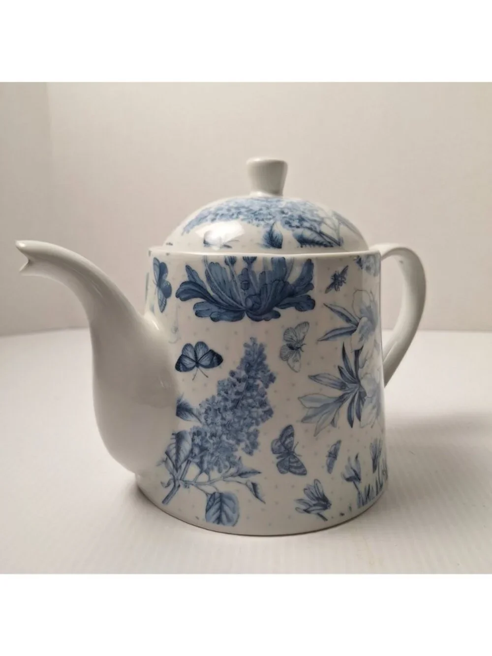 VINTAGE PORTMEIRION BOTANIC BLUE FLOWERS DRAGONFIES BUTTERFLIES CERAMIC TEAPOT